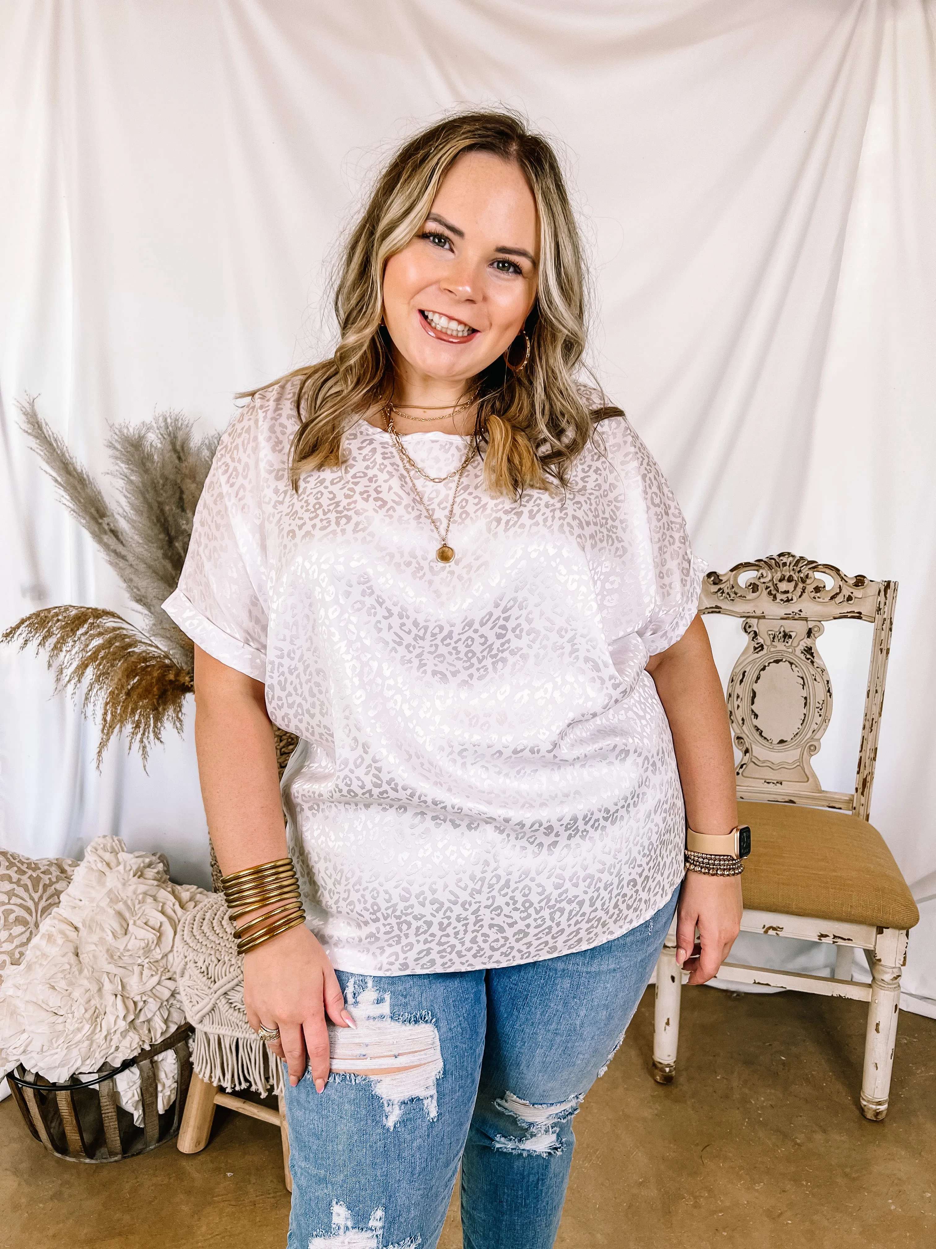 Complete Awe Short Sleeve Satin Leopard Print Top in White