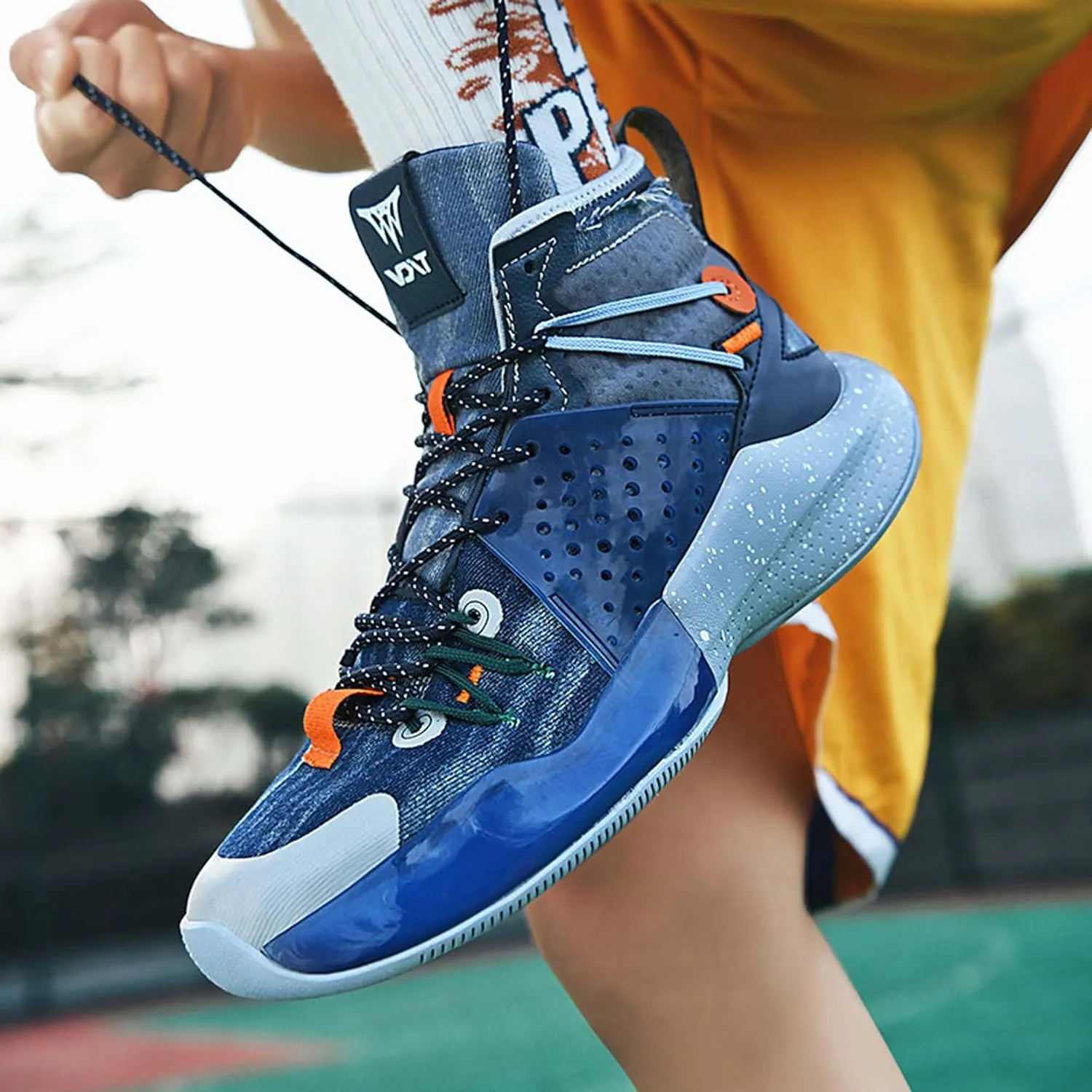 Mens Mesh Fabric Breathable High Top Lace Up Basketball Shoes Rubber Sole High Elasticity Running Shoes Anti Slip and Wear Resistant Mountaineering Shoes Badminton Sports Shoes Tennis Shot Put Shoes
