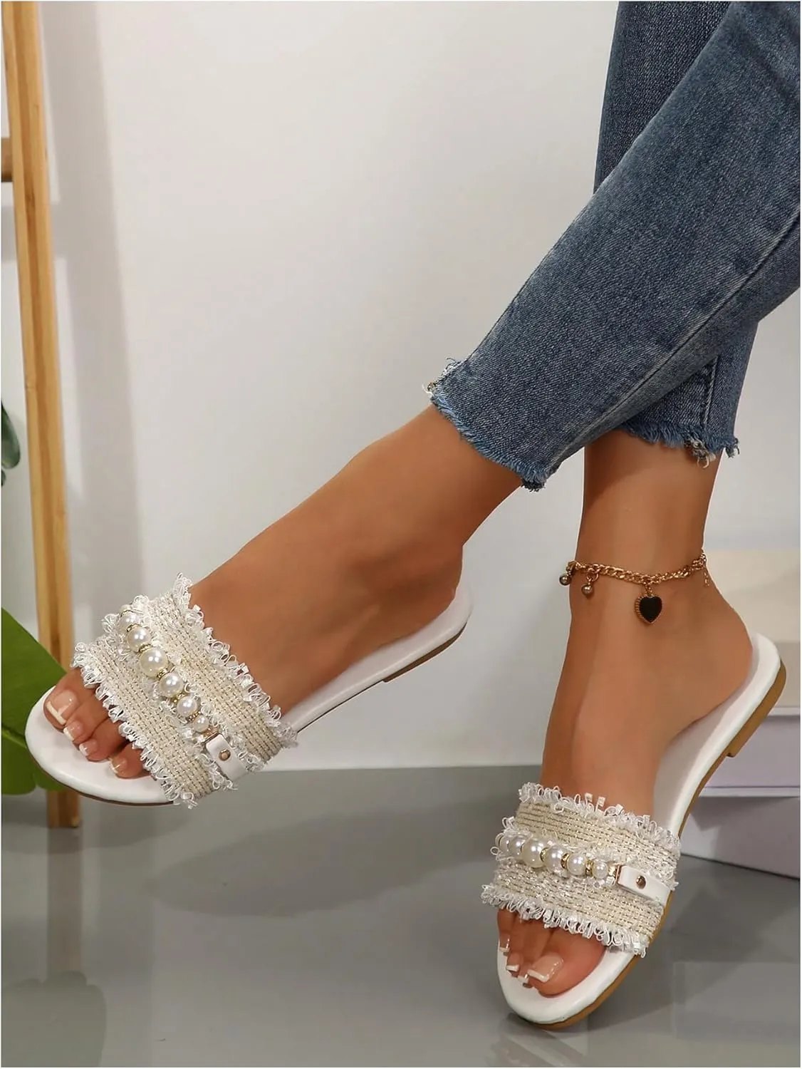 SweatyRocks Women's Fringe Trim Pearls Beaded Flat Sandals Open Toe Single Band Dressy Slide Shoes