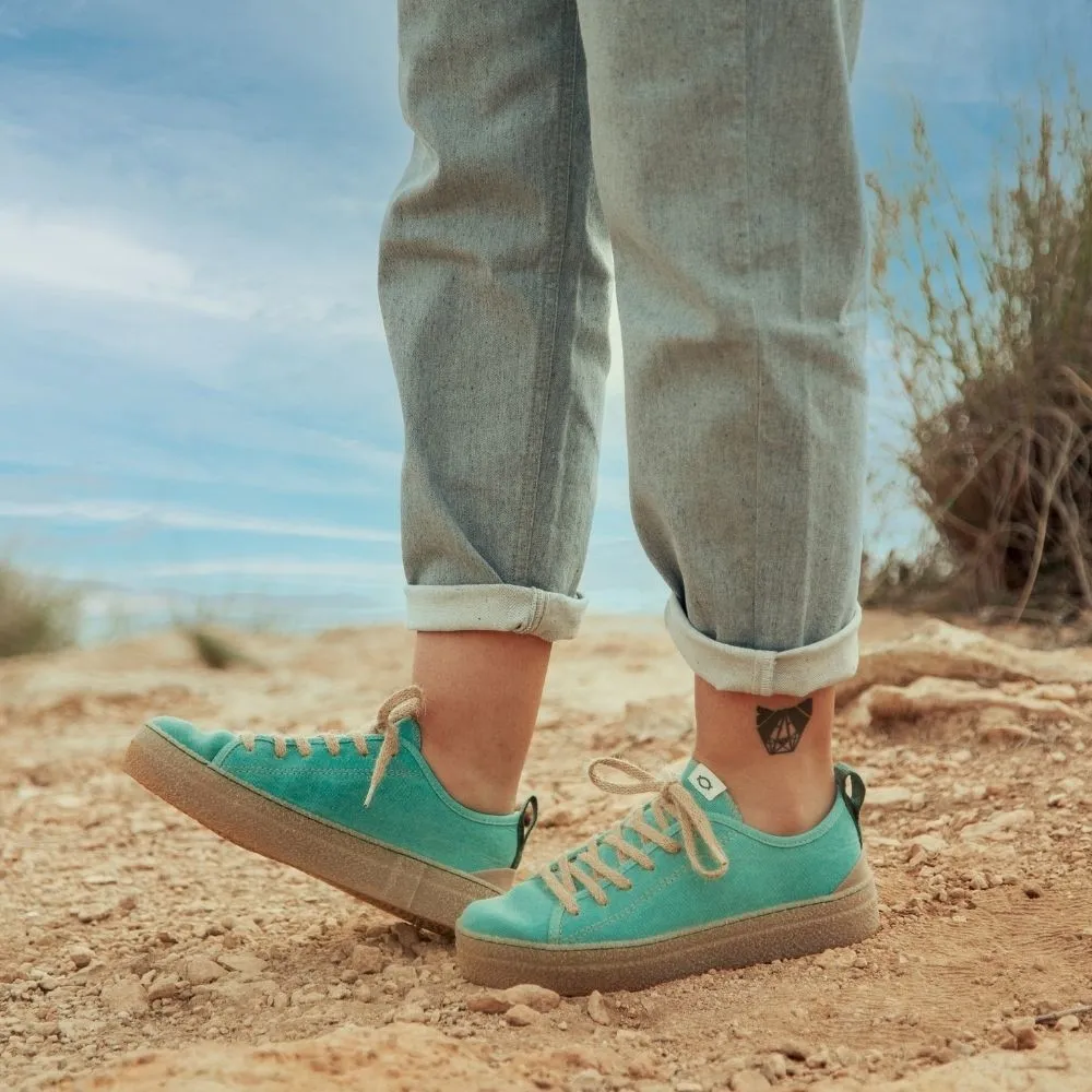 Optimized Aqua Vegan Sneakers Model FIO006 for Eco-Friendly Comfort